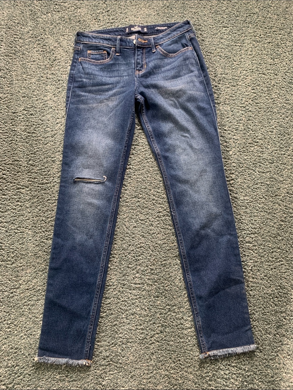 Hollister Women's Skinny Jeans - Dark Blue Wash with Frayed Hem